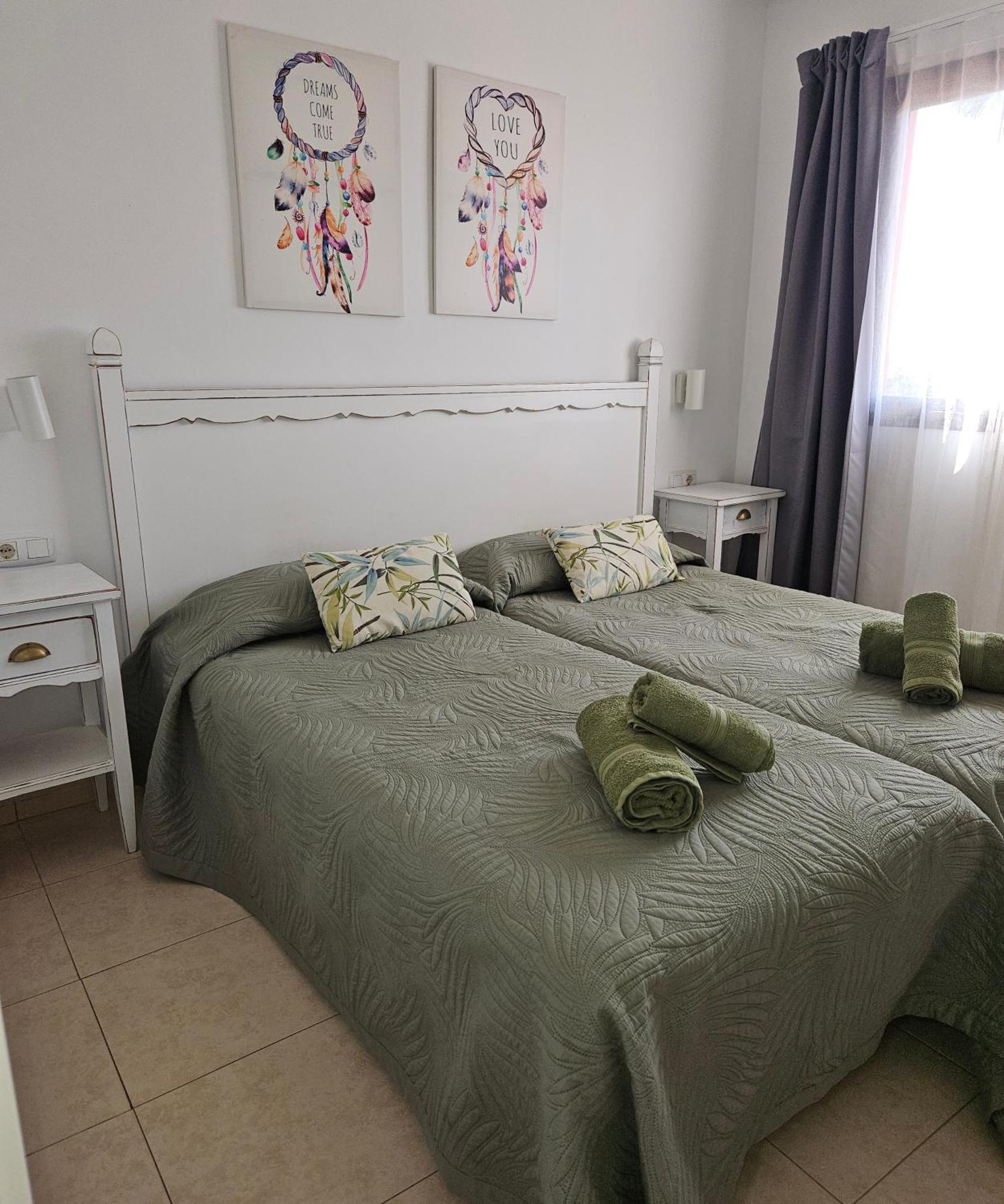 Oasis Royal 3 Piscinas Apartment คอร์ราเลโฮ ภายนอก รูปภาพ